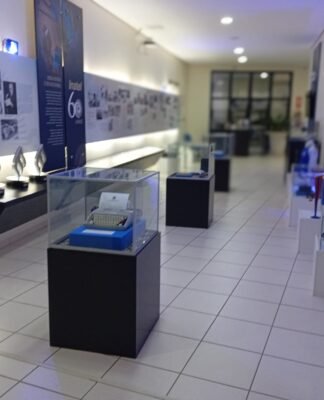Inatel revisita trajetória e projeta o futuro em exposição comemorativa